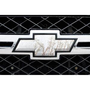 Mossy Oak Graphics – 14010-BZ Universal [Pattern] Auto Emblem Skin – Easy to Install Vinyl Wrap – Fits Any Auto Emblem On Trucks, Cars, Or SUVs(Winter Brush)