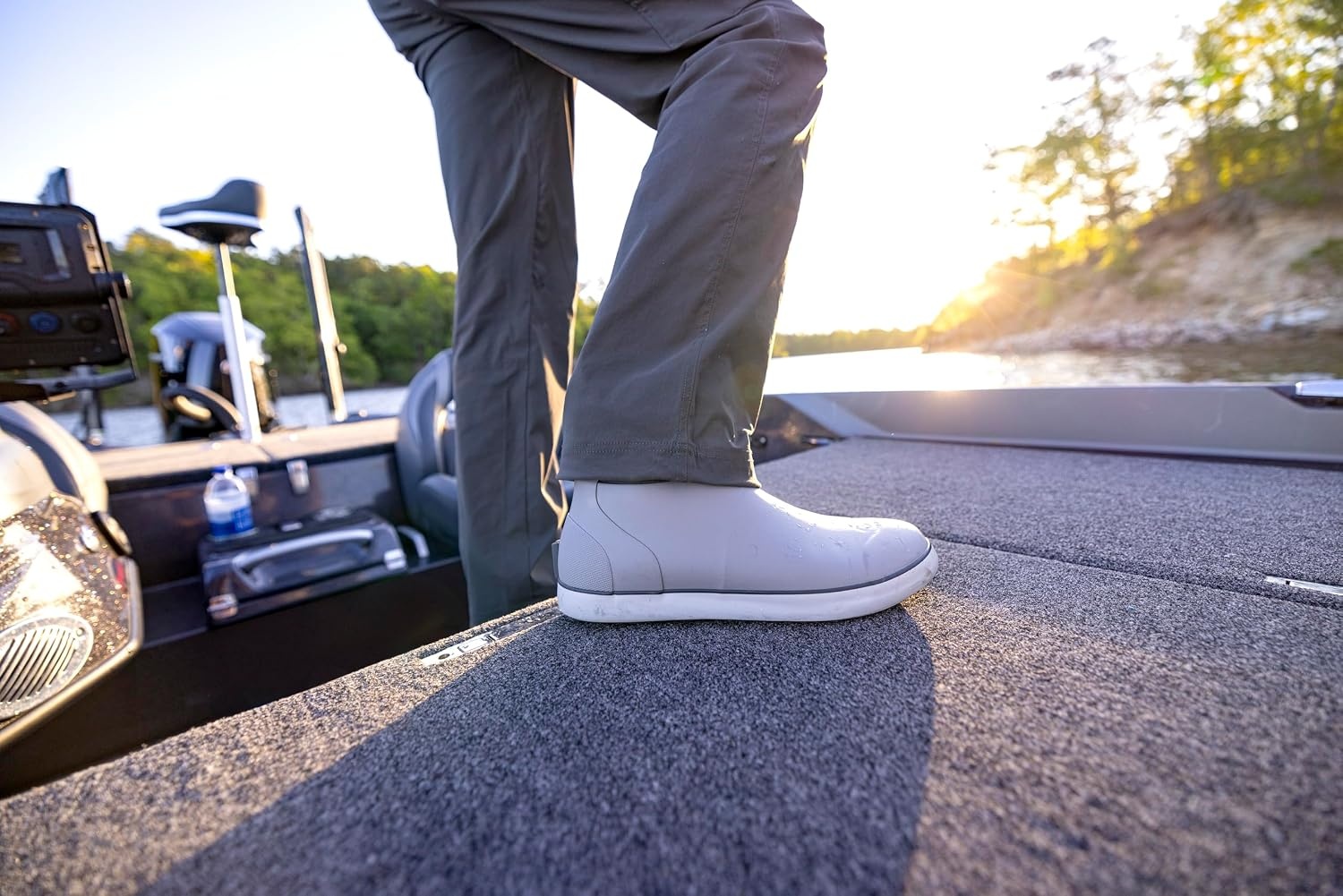image:imageHUK mens Rogue Wave Shoe Highperformance Fishing amp Deck BootNaval Academy